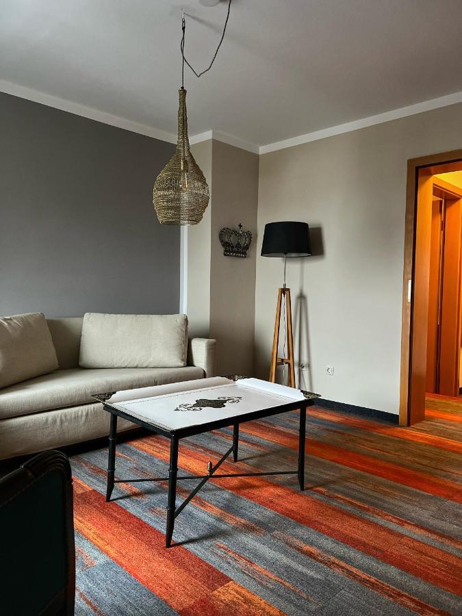 Prinz Hotel 4*